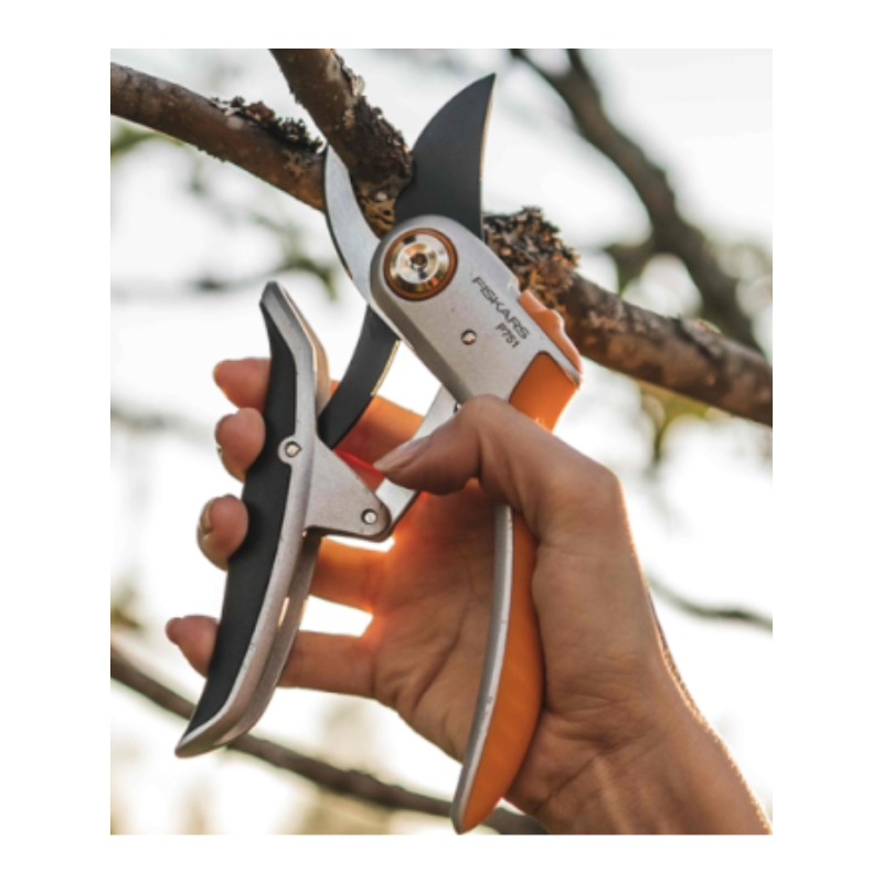 Секатор площинний цільнометалевий Fiskars Plus P751 (1057172)